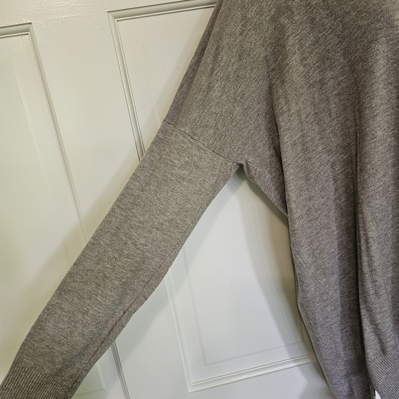 Dreamers Gray Crew Neck Sweater Relaxed Fit - Picture 3 of 5